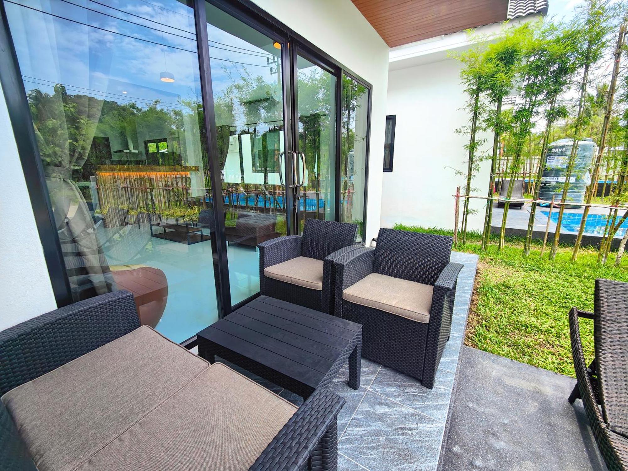Sunny Petite Close To Feriehus Ko Samui